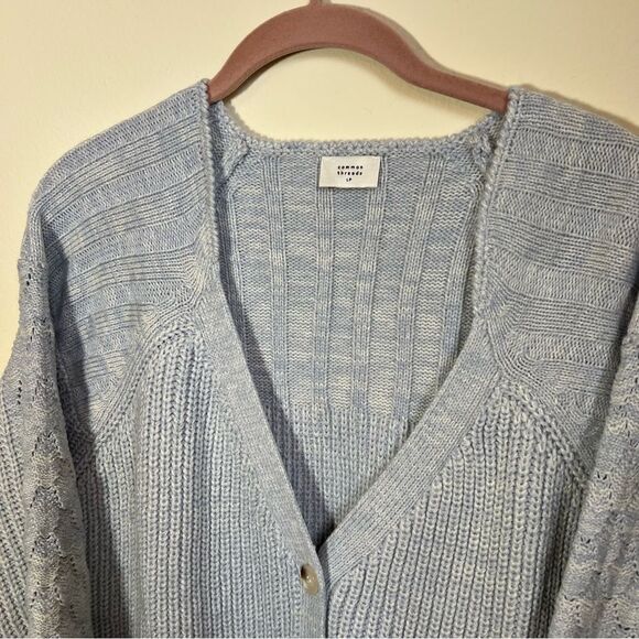 ✨ Common Threads Women’s Light Blue Cardigan Sweater Large Petite - Picture 2 of 10